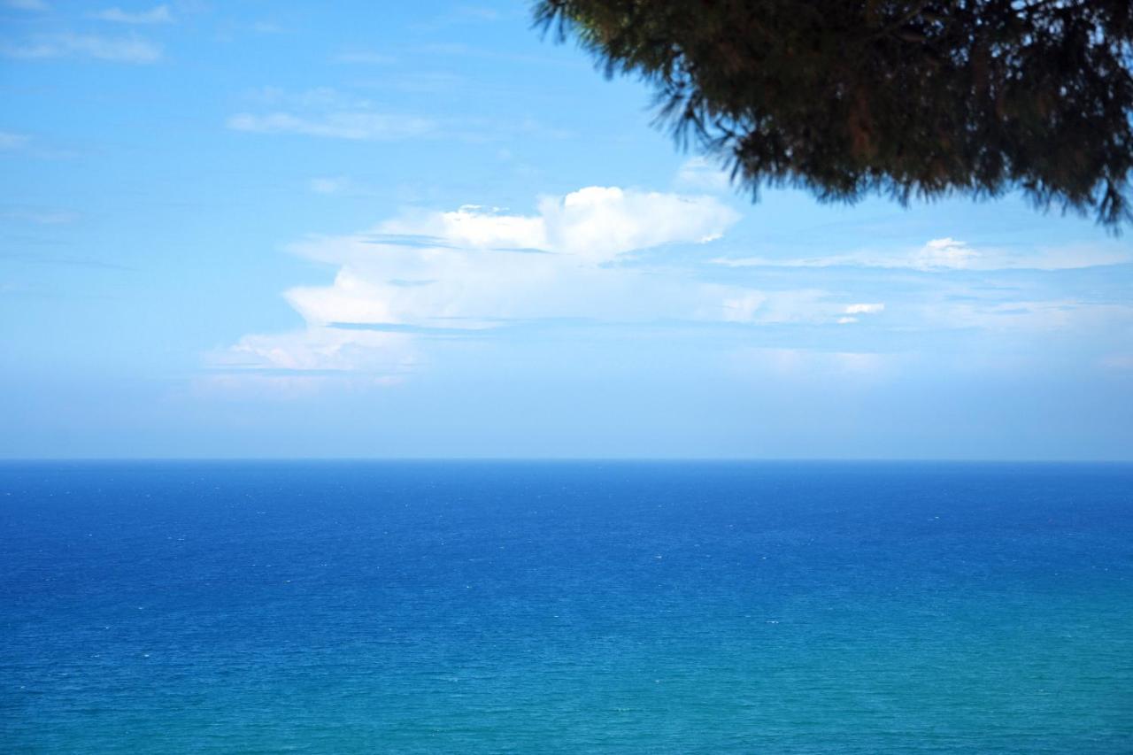 Onar By The Sea Apartments Kontogialos Exterior photo